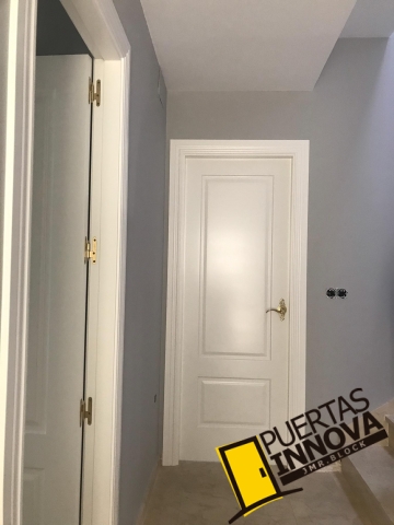 Puertas blancas modelo LAC-102